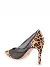 Larisa leopard